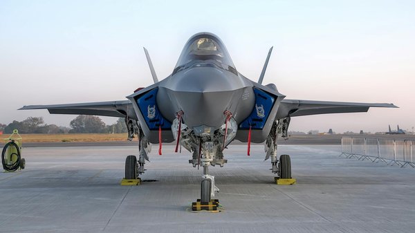 What accessories are essential for a festival-ready outfit?